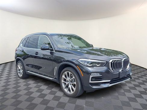 Used 2021 BMW X5 xDrive40i w/ Premium Package 2 image 1