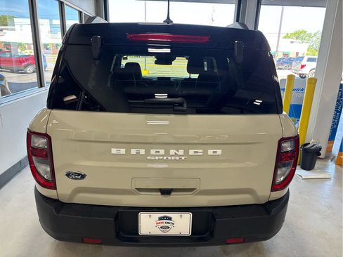 Used 2024 Ford Bronco Sport Outer Banks w/ Tech Package AWD/4WD image 7