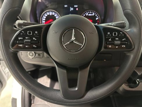 Used 2024 Mercedes-Benz Sprinter 2500 image 28