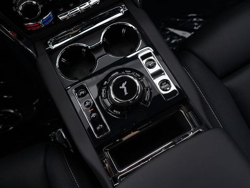 Used 2026 Rolls-Royce Cullinan AWD/4WD image 39