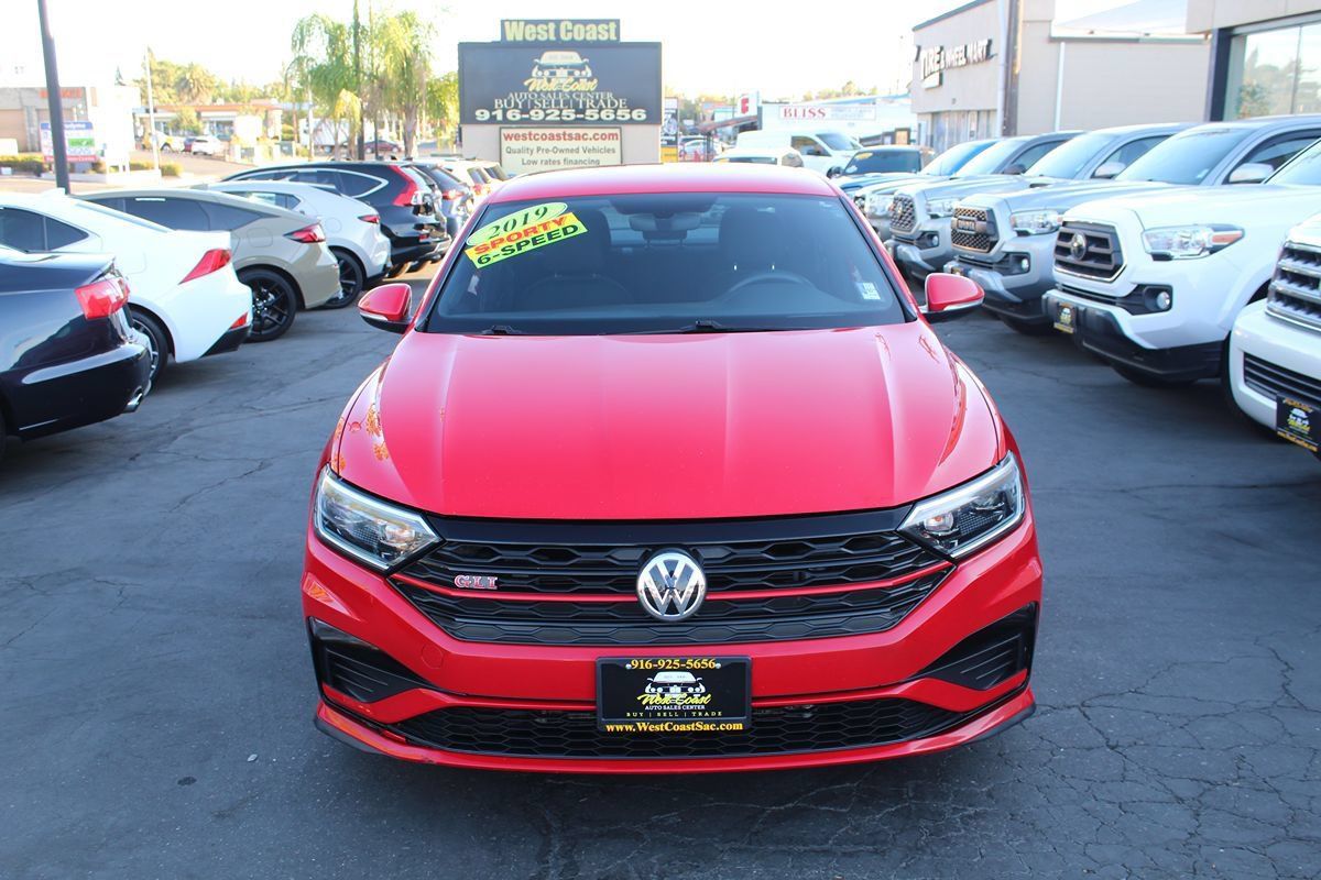 Used 2019 Volkswagen Jetta GLI FWD image 3