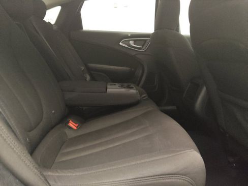 Used 2015 Chrysler 200 Limited w/ Convenience Group FWD image 19
