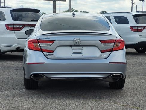 Used 2022 Honda Accord Sport image 4