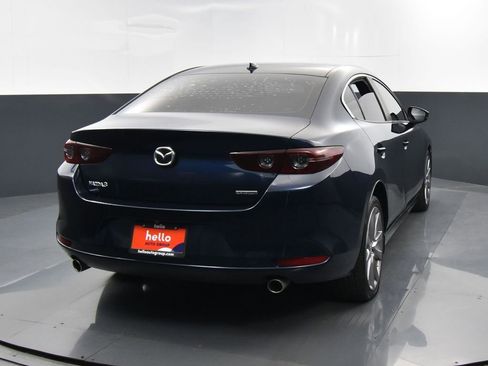 Used 2019 MAZDA MAZDA3 Sedan w/ Preferred Package image 27