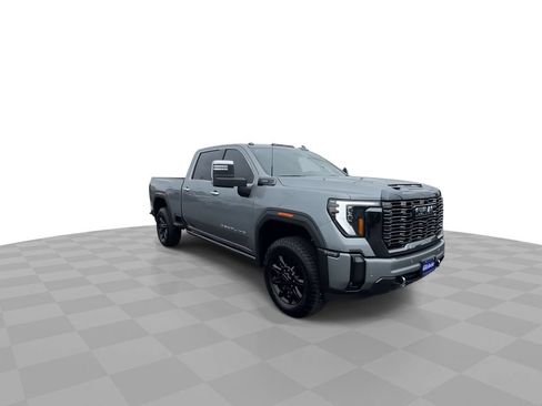 Used 2024 GMC Sierra 2500 Denali Ultimate w/ Max Trailering Package AWD/4WD image 2