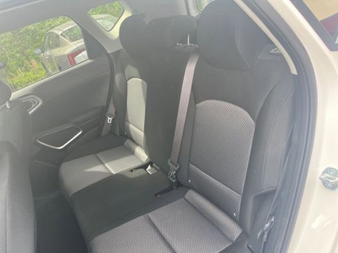 Used 2025 Kia Soul LX w/ LX Technology Package image 33