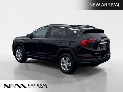 Used 2020 GMC Terrain SLE w/ Driver Convenience Package AWD/4WD image 3