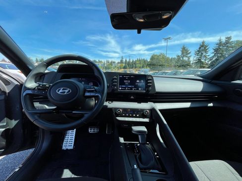 Used 2026 Hyundai Elantra Sport FWD image 29