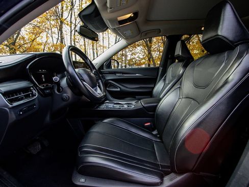 Used 2022 INFINITI QX60 Sensory w/ Cargo Package FWD image 9