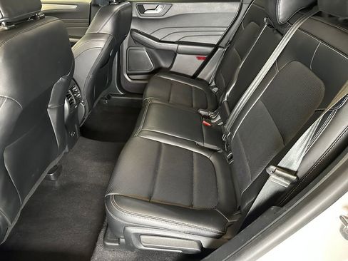 Used 2021 Ford Escape Titanium AWD/4WD image 21