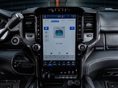 Used 2024 RAM 2500 Limited image 23