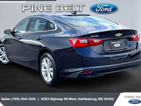 Used 2023 Chevrolet Malibu LT image 2