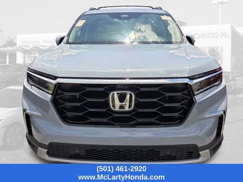 Certified 2024 Honda Pilot Elite image 3