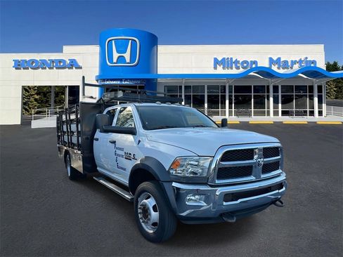 Used 2018 RAM 5500 Tradesman w/ Chrome Appearance Group image 1