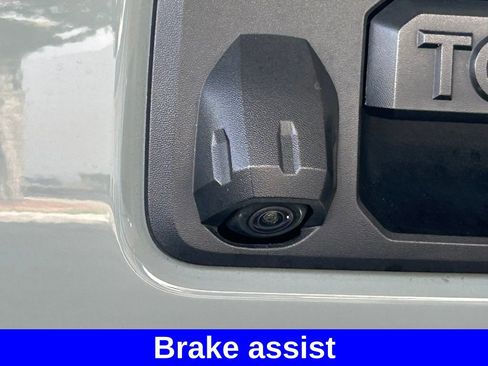 Used 2023 Toyota Tacoma TRD Off-Road image 23