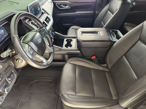 Used 2022 Chevrolet Tahoe Z71 w/ Z71 Off-Road Package AWD/4WD image 12
