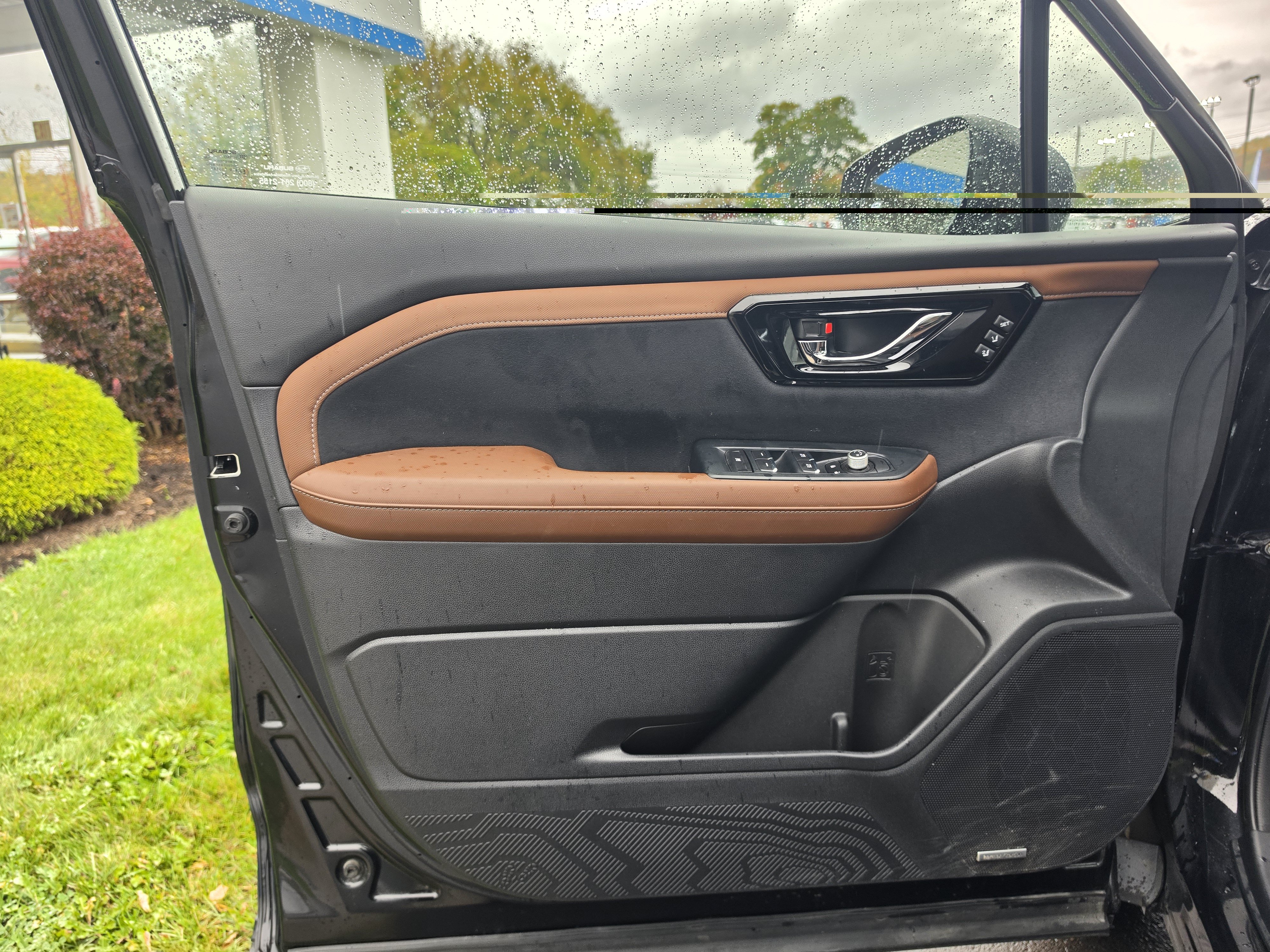 Used 2025 Subaru Forester Touring AWD/4WD image 17