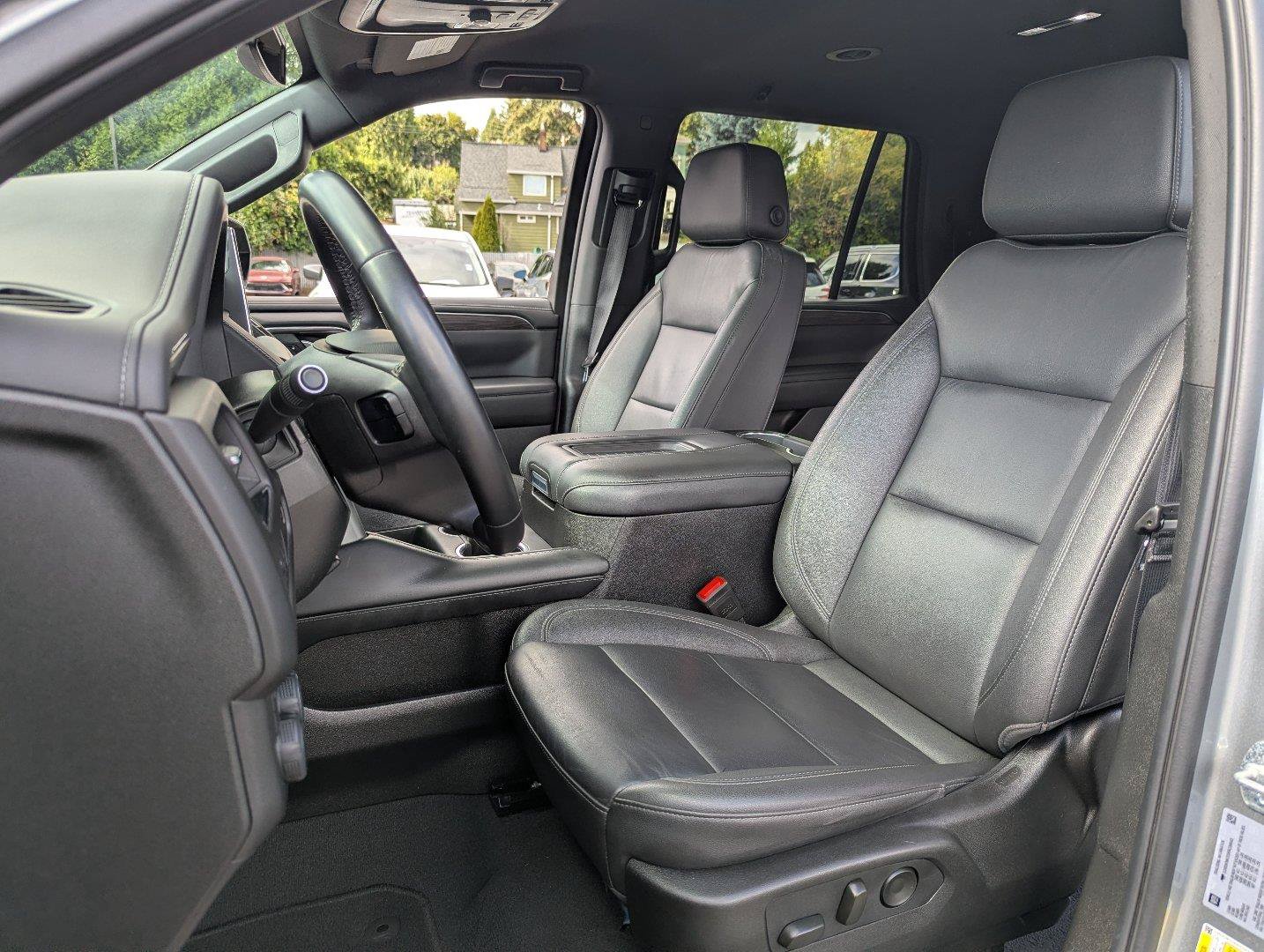 Used 2024 Chevrolet Tahoe LT AWD/4WD image 29