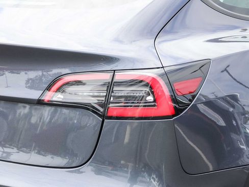 Used 2023 Tesla Model 3 Standard Range RWD image 9