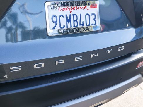 Used 2022 Kia Sorento S w/ Panoramic Sunroof Package image 11