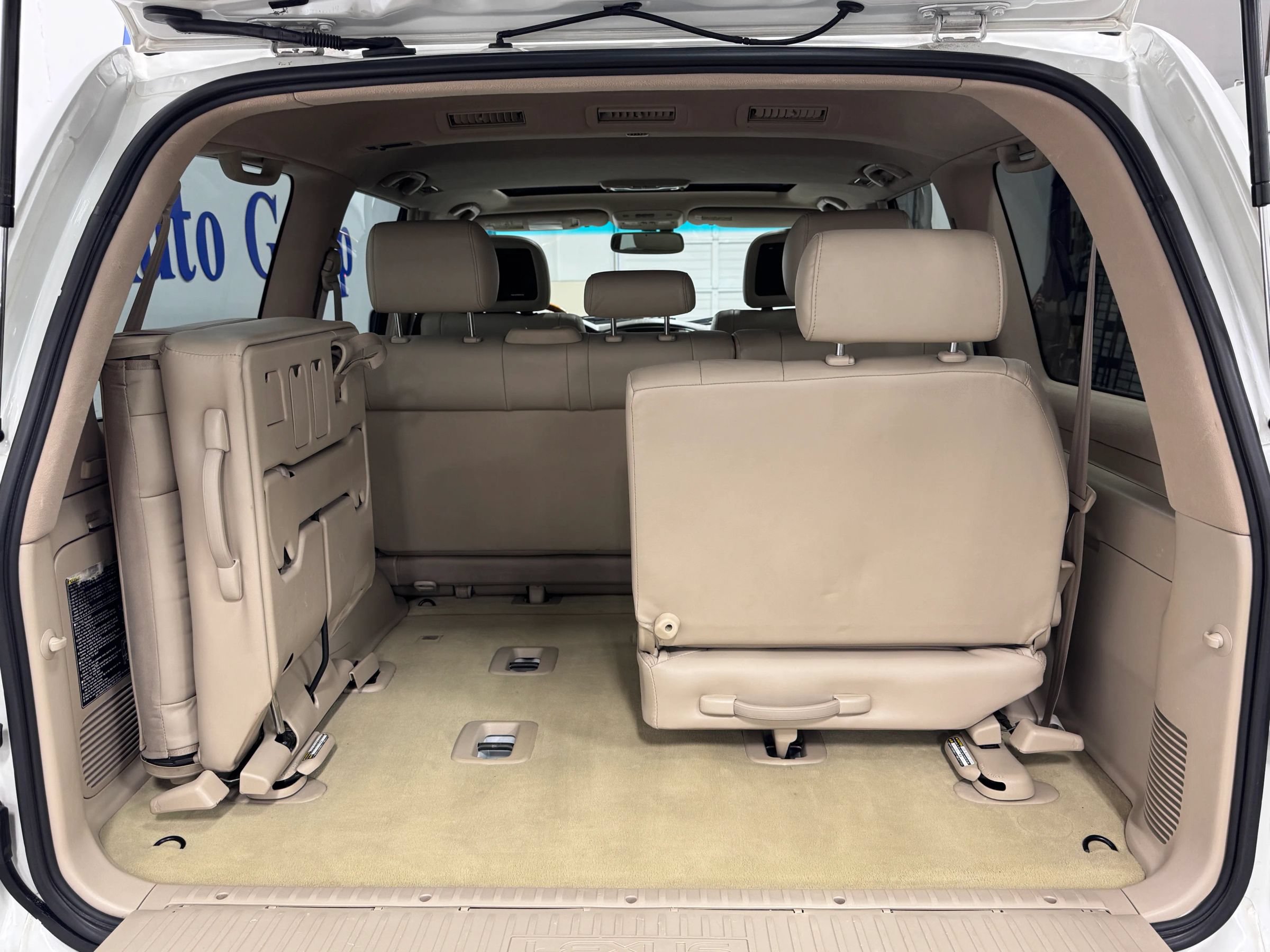 Used 2004 Lexus LX 470 4WD image 7
