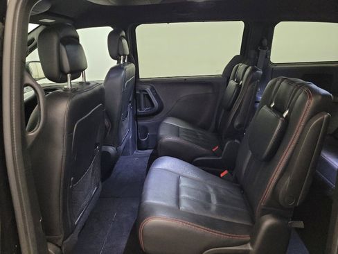 Used 2019 Dodge Grand Caravan GT FWD image 18
