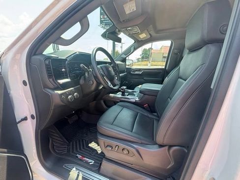 Used 2024 Chevrolet Silverado 1500 LTZ w/ Z71 Off-Road Package AWD/4WD image 11