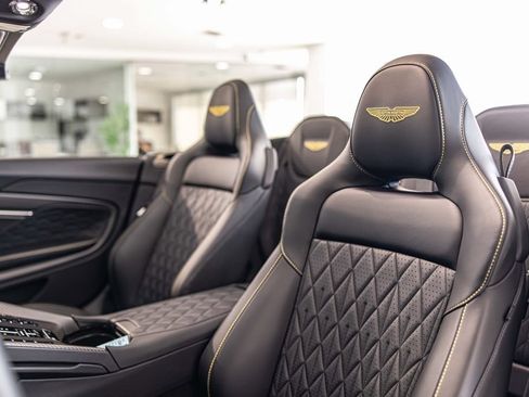 Used 2025 Aston Martin DB12 Convertible RWD image 15