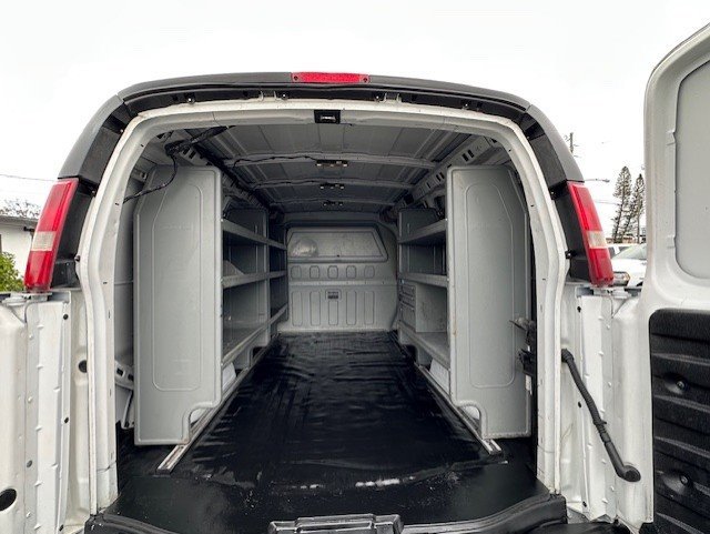 Used 2016 Chevrolet Express 2500 RWD image 12