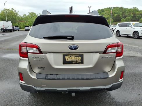 Used 2016 Subaru Outback 2.5i Premium AWD/4WD image 16