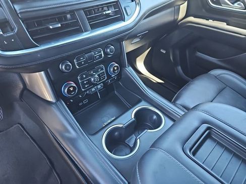 Used 2024 Chevrolet Tahoe LT w/ LT Signature Package RWD image 31