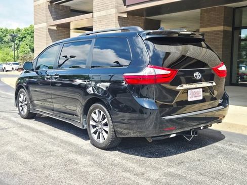 Used 2019 Toyota Sienna Limited Premium AWD/4WD image 8