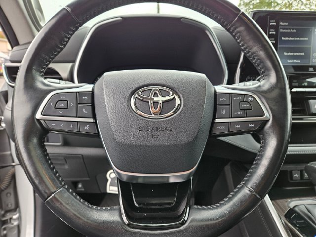 Used 2021 Toyota Highlander Limited AWD/4WD image 30
