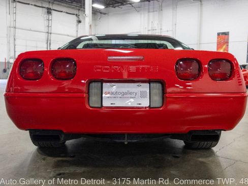 Used 1992 Chevrolet Corvette Coupe RWD image 7