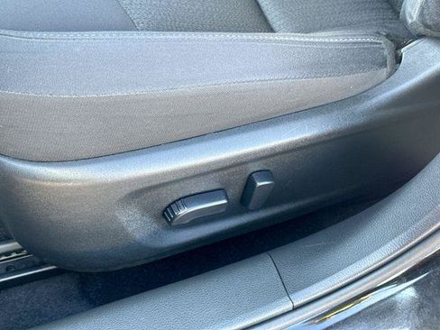 Used 2025 Nissan Altima 2.5 SV FWD image 14