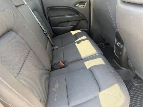 Used 2022 Chevrolet Colorado LT w/ LT Convenience Package RWD image 12