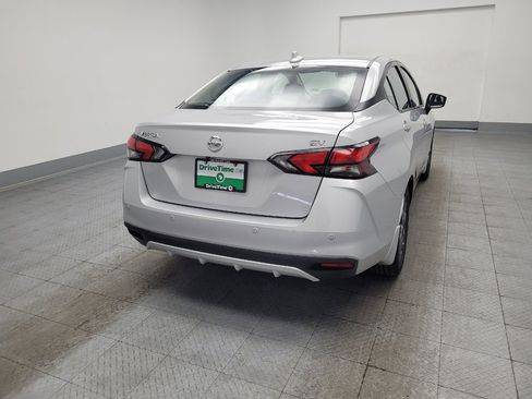 Used 2020 Nissan Versa SV FWD image 7
