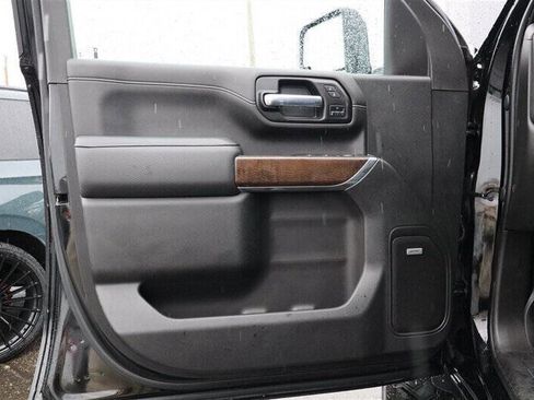 Used 2021 GMC Sierra 3500 Denali w/ Denali Ultimate Package AWD/4WD image 13