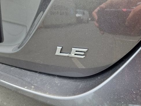 Used 2019 Toyota Camry LE FWD image 10