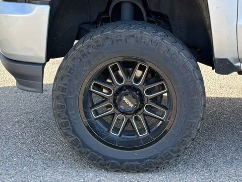 Used 2018 Chevrolet Silverado 1500 LT w/ All Star Edition AWD/4WD image 9