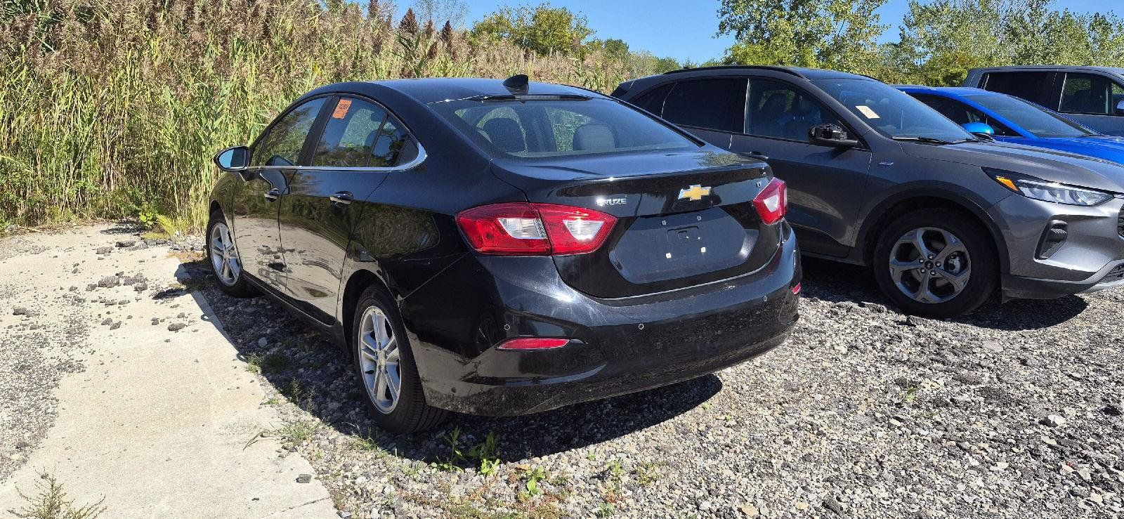 Used 2018 Chevrolet Cruze LT FWD image 4