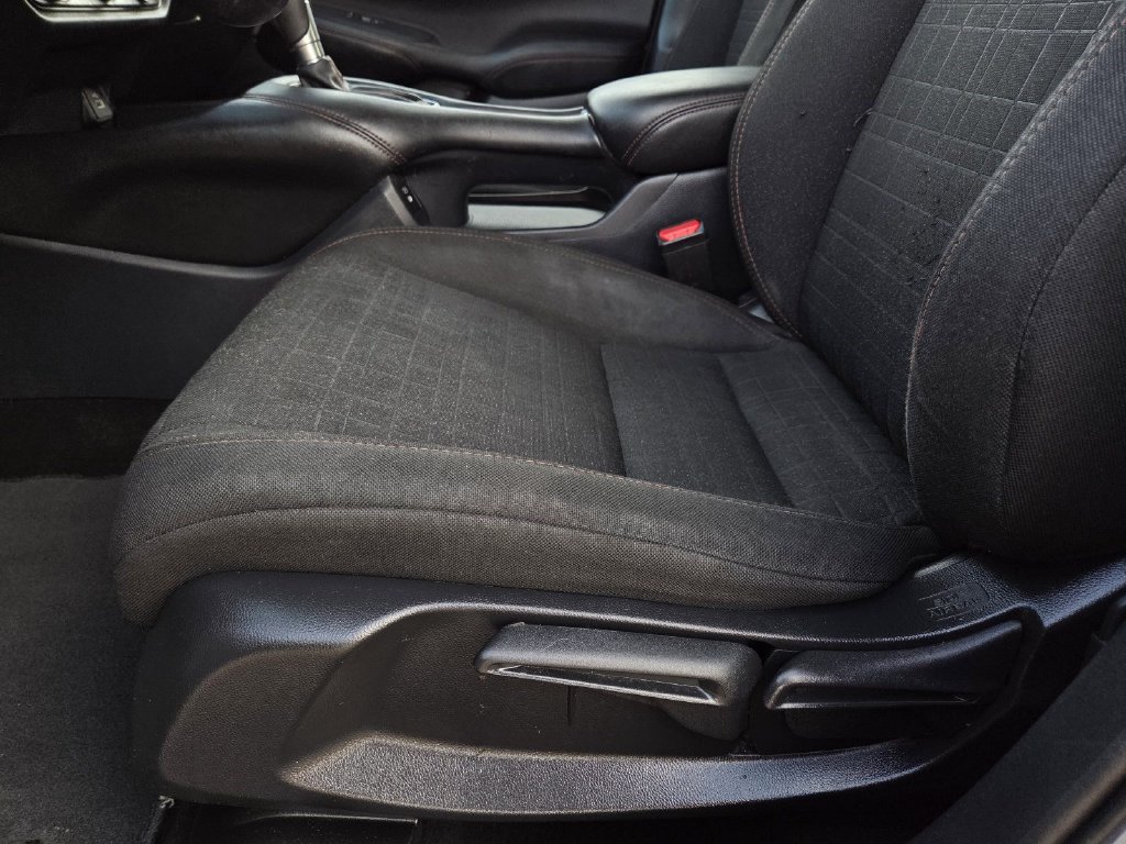 Certified 2025 Honda HR-V Sport image 13