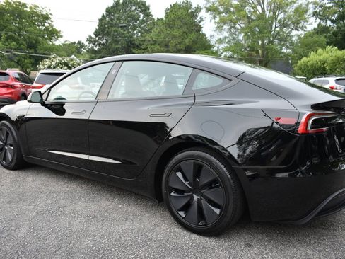 Used 2024 Tesla Model 3 Long Range AWD/4WD image 32
