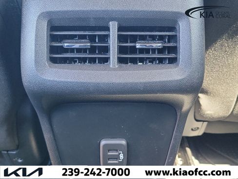 Used 2020 Chevrolet Equinox LT FWD image 16