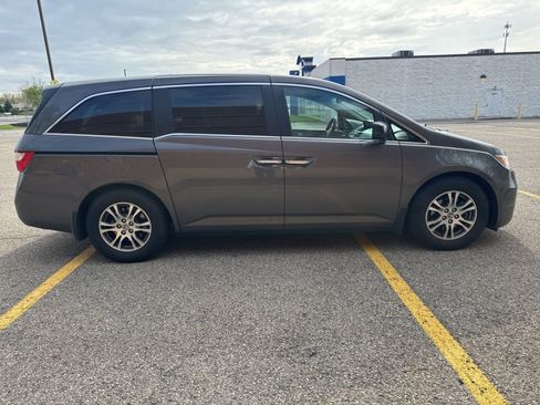 Used 2011 Honda Odyssey EX-L image 3