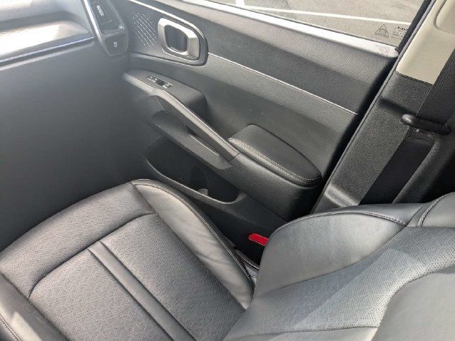 Used 2023 Kia Sorento S FWD image 17