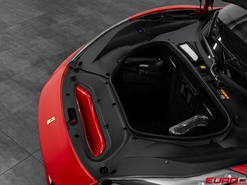 Used 2019 Ferrari 488 Pista Coupe RWD image 10