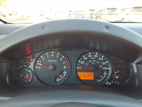 Used 2011 Nissan Frontier SV image 25