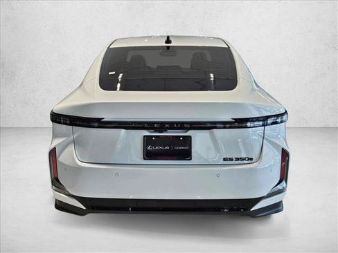 New 2026 Lexus ES 350e FWD image 8
