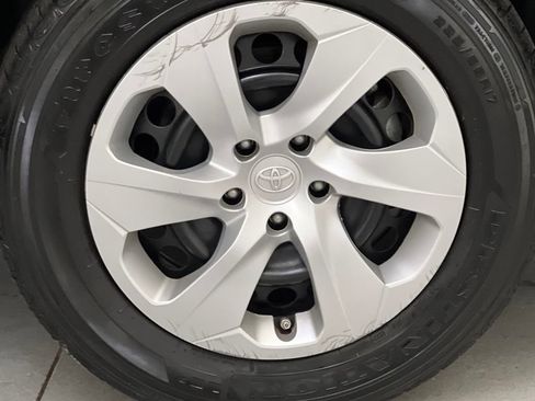 Used 2023 Toyota RAV4 LE image 59